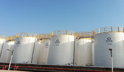 化工(gong)儲鑵(guan)裝(zhuang)備應用