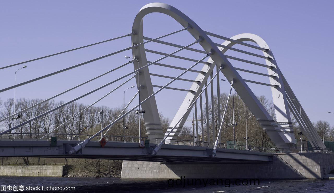 環氧防腐(fu)塗(tu)料的優缺(que)點(dian)