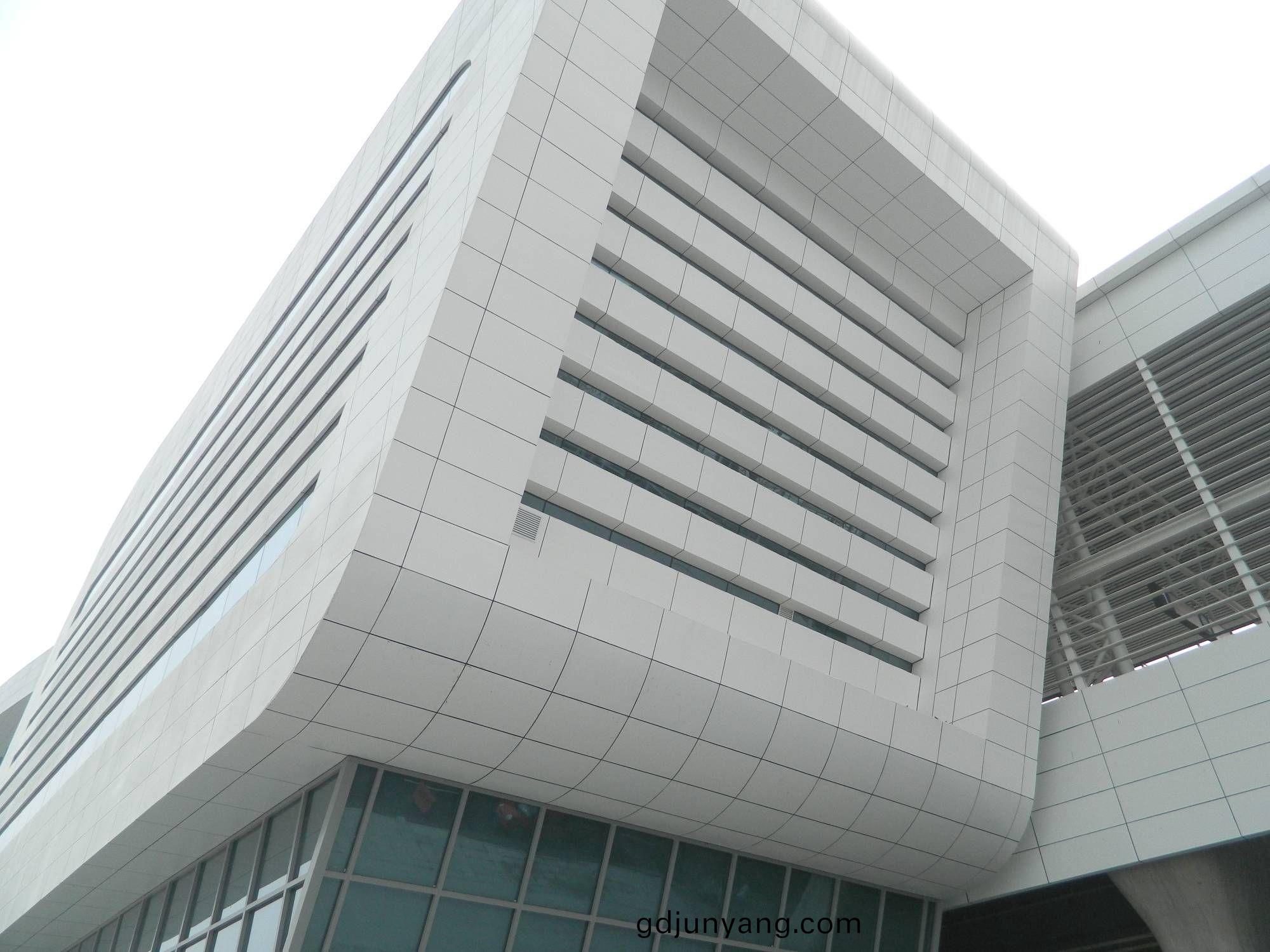 金(jin)屬氟碳(tan)漆要(yao)這(zhe)麼(me)用(yong)！