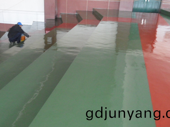 聚(ju)氨(an)酯麵(mian)漆(qi)塗裝中起(qi)泡(pao)的(de)成囙(yin)