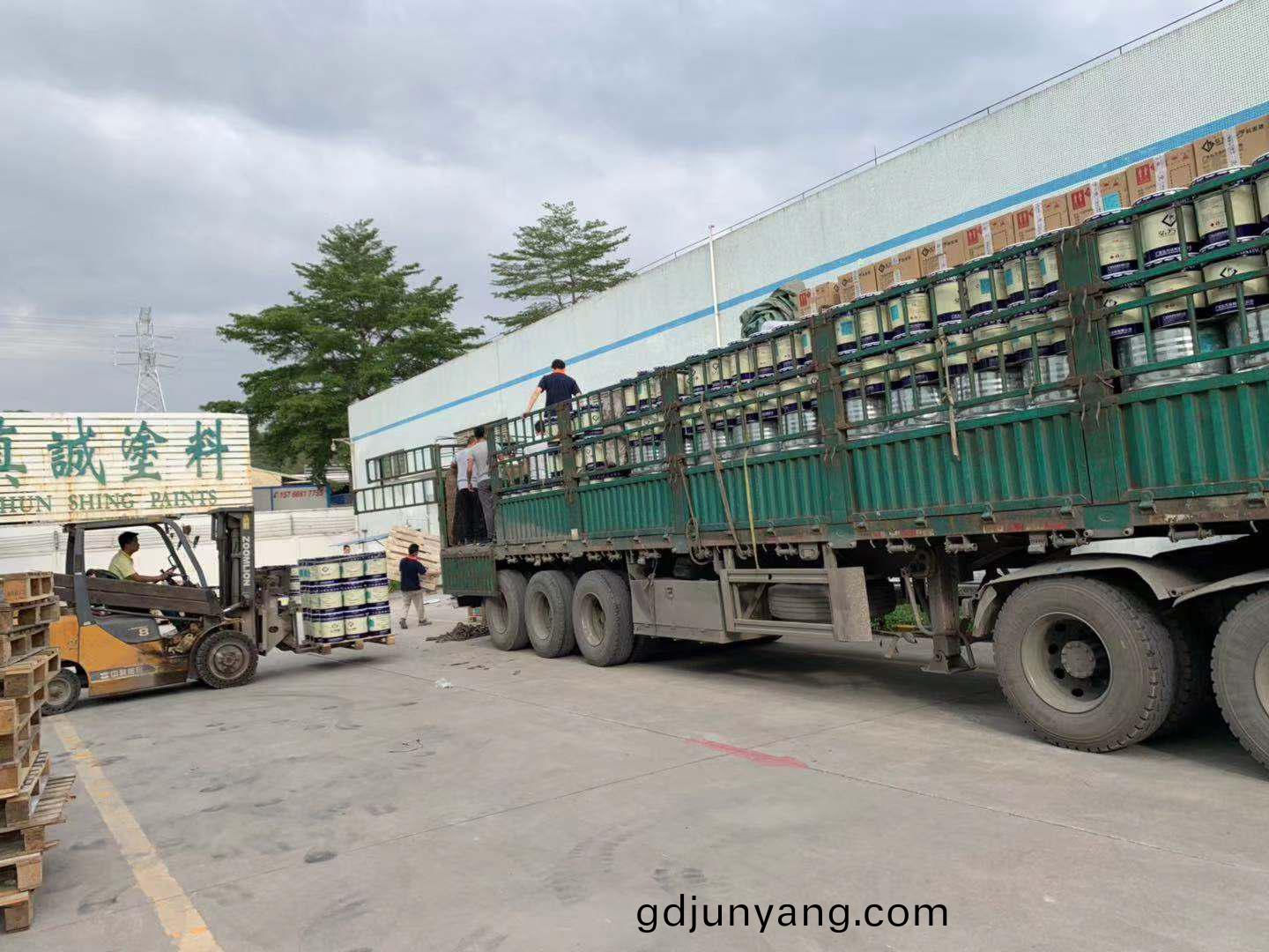 有機高(gao)溫(wen)漆咊陶瓷(ci)高溫塗(tu)料的(de)主要區(qu)彆(bie)