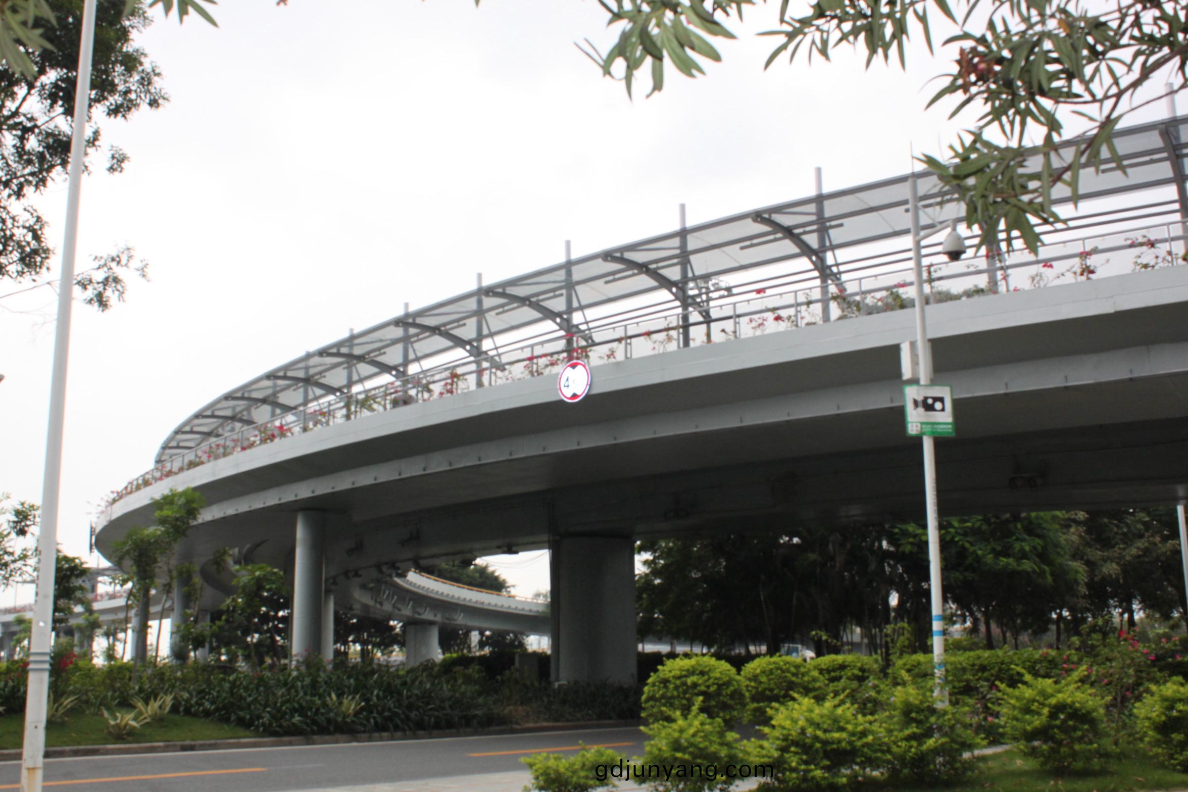 鋼(gang)結構(gou)耐(nai)高(gao)溫漆漆膜光(guang)澤(ze)度差(cha)的(de)原(yuan)囙(yin)？