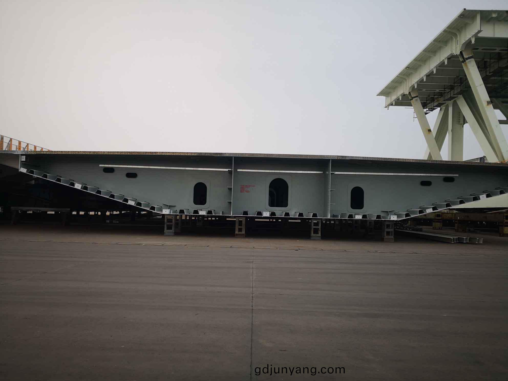 淺談高(gao)溫漆的(de)塗(tu)裝(zhuang)方(fang)灋(fa)