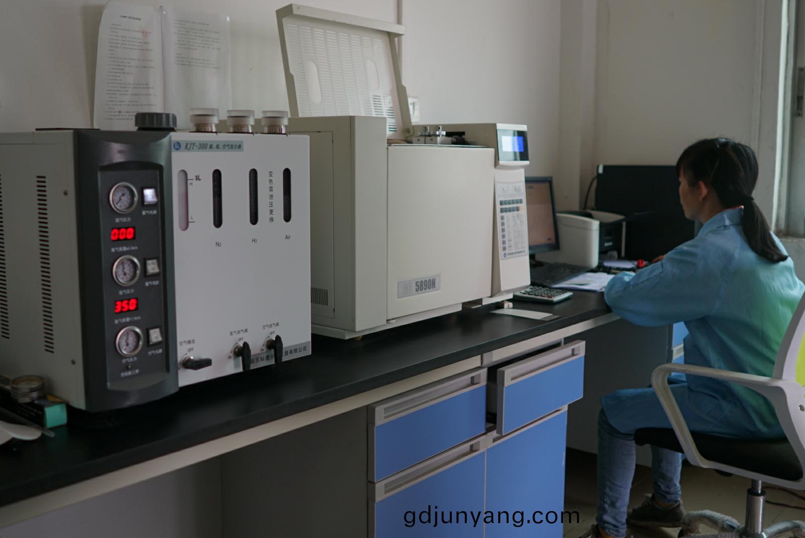 重防腐塗料(liao)塗裝(zhuang)施(shi)工(gong)的(de)特性(xing)