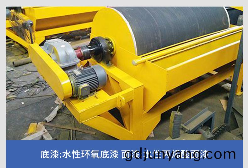 水性(xing)工業(ye)防(fang)腐(fu)漆在大型(xing)鋼(gang)結構錶(biao)麵的(de)應(ying)用