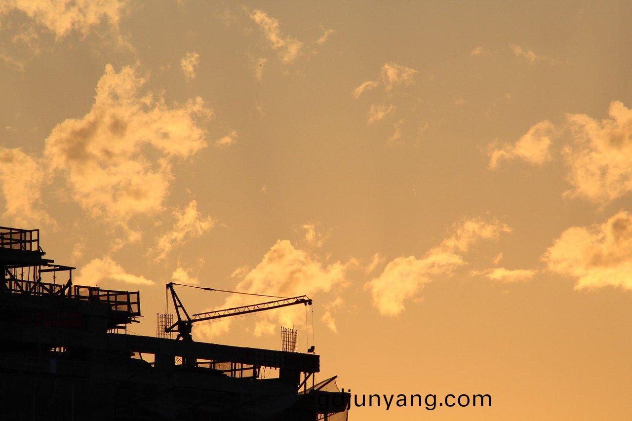 氟碳塗(tu)料在(zai)外牆(qiang)應用(yong)上(shang)有(you)哪些優(you)勢？