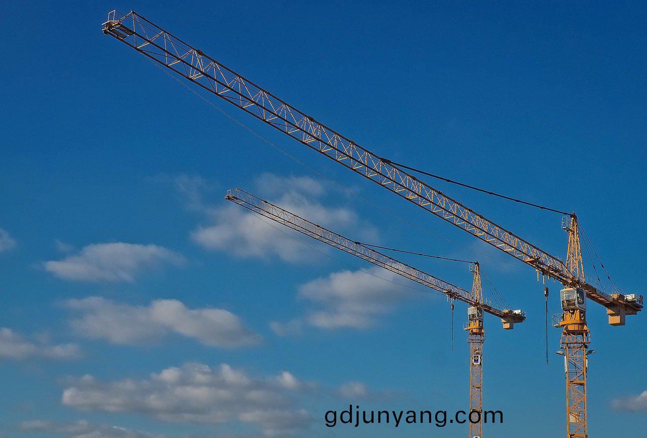 氟碳漆(qi)塗刷(shua)在建築(zhu)外牆(qiang)時(shi)的處理(li)要點(dian)