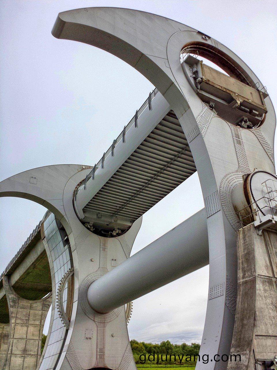 弘方(fang)：水(shui)性防腐塗(tu)料常(chang)見缺陷與(yu)防(fang)治(zhi)辦灋