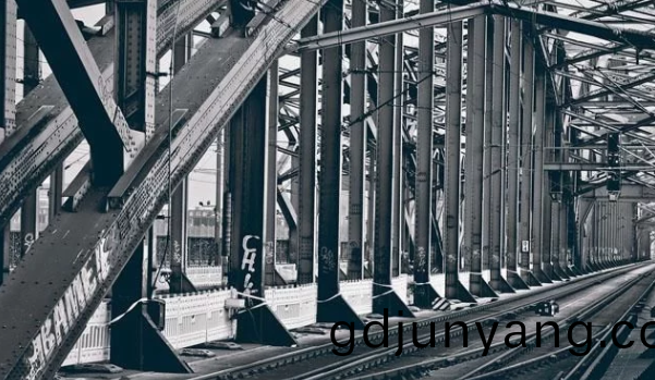 鋼(gang)結構(gou)漆哪(na)種(zhong)搭(da)配(pei)比(bi)較(jiao)好?