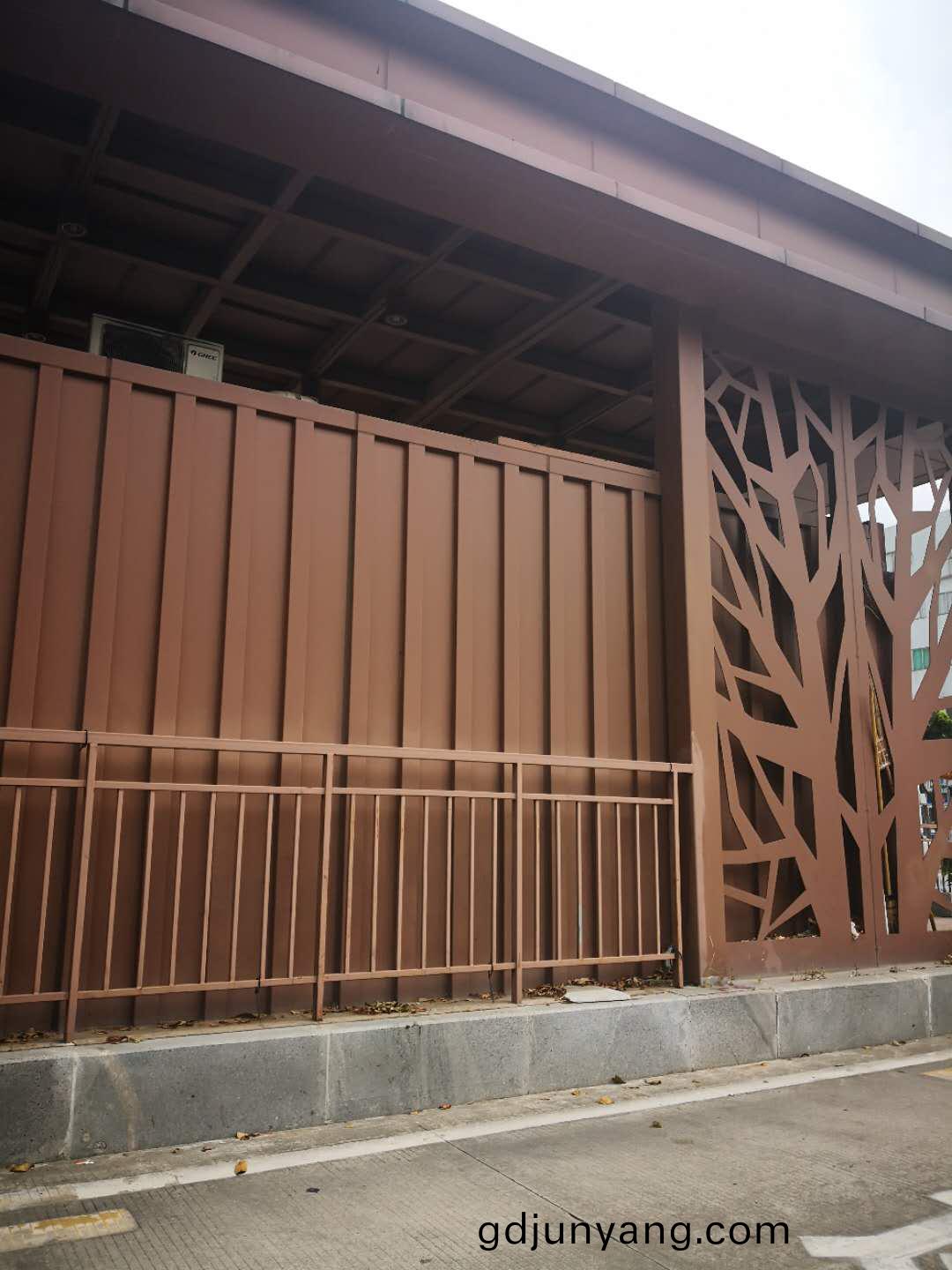 1624345208348860.jpg 公交(jiao)車(che)站(zhan).jpg