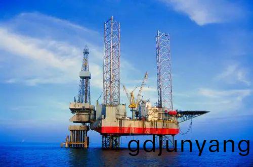 海上鑽(zuan)井.jpg