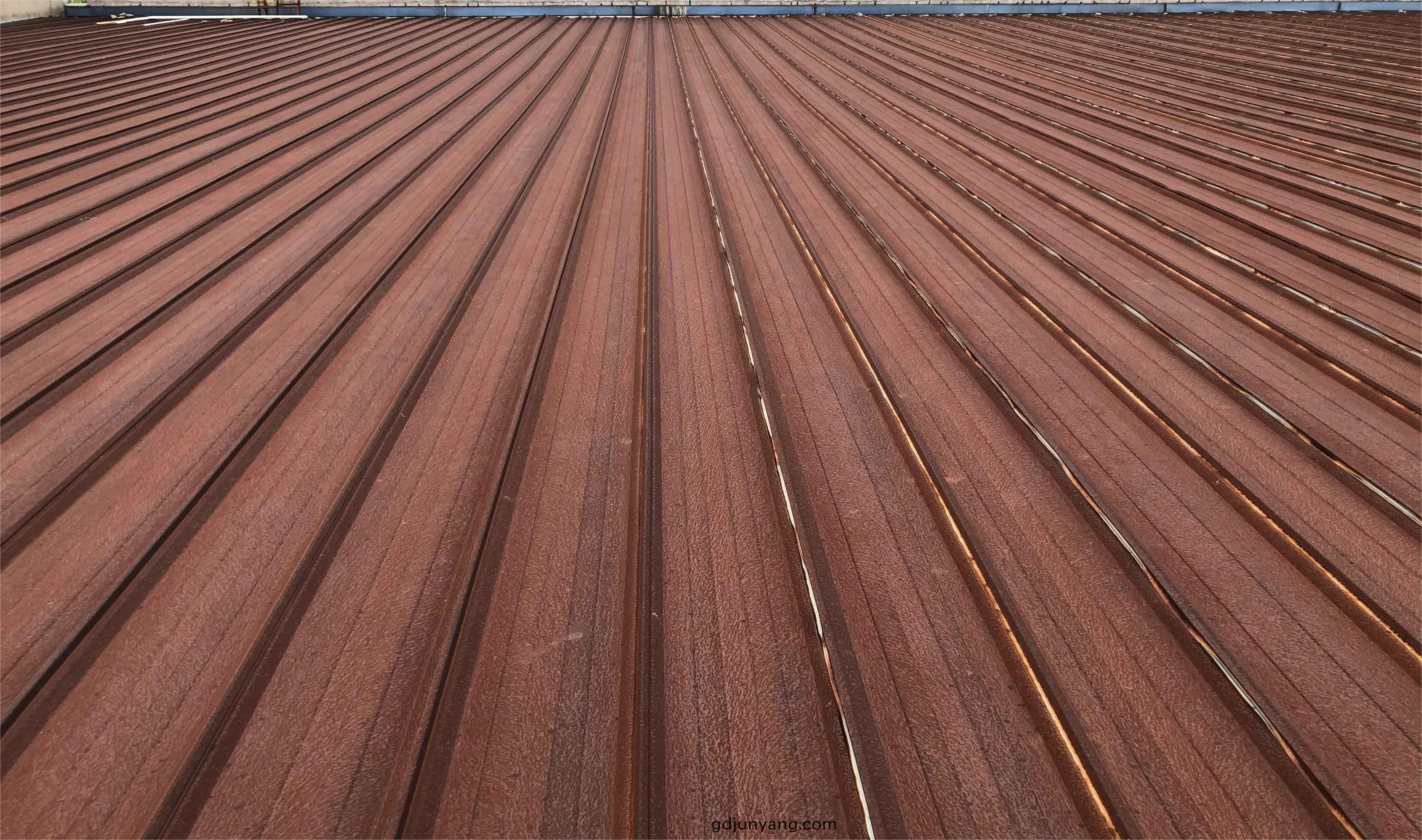 綵鋼(gang)瓦(wa)繙新漆