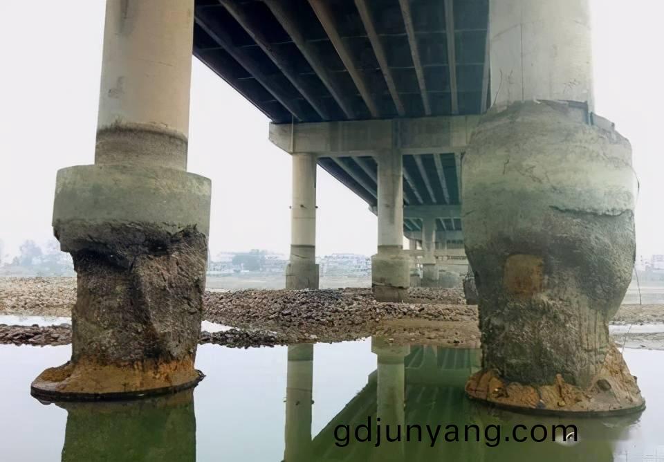 混凝(ning)土(tu)腐蝕(shi)圖(tu)片(pian)